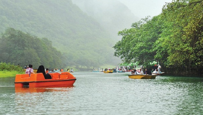 Dhofar dons coat of green to welcome tourists as Khareef season kicks off