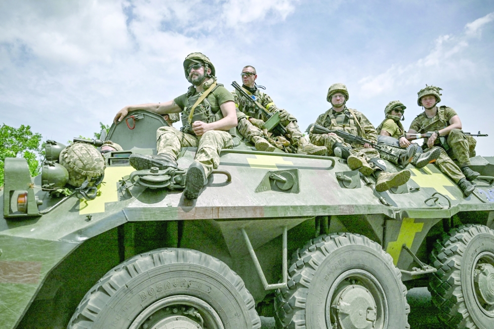 الولايات المتّحدة تعلن تزويد أوكرانيا براجمات صواريخ والمانيا تتعهد بدعم طويل المدى