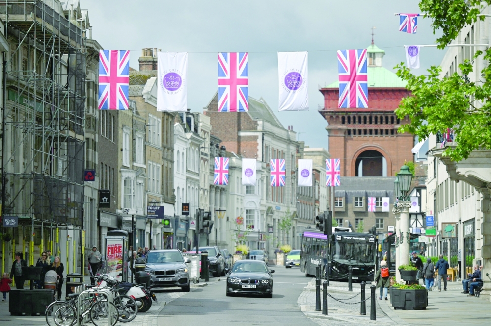 شرفة قصر باكنغهام واجهة للنظام الملكي
البريطانيون يحتفلون اليوم باليوبيل البلاتيني للملكة اليزابيث الثانية