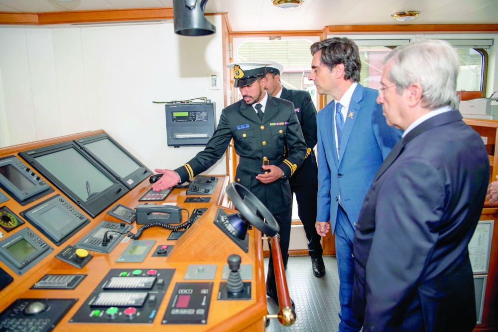 “شباب عمان الثانية” تستقبل الزوار في ميناء بورتو البرتغالي