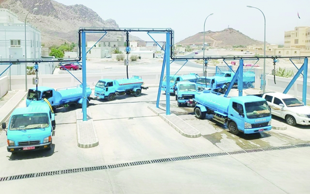 أزمة مياه في الحمراء.. والأهالي يطالبون الجهات المختصة بالتدخل