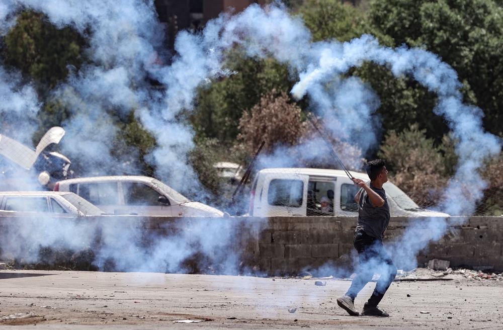 اصابة عشرات الفلسطينين والمتضامنين خلال فعالية رفض مخطط “التهجير والتوسع الاستيطاني”
