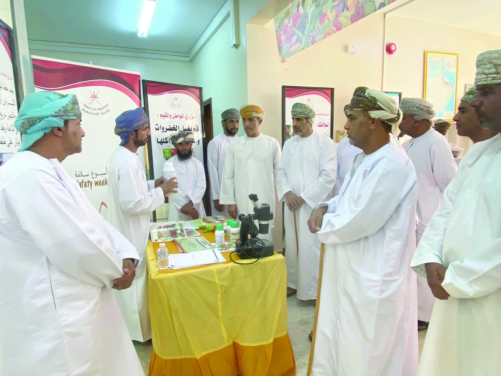 برامج توعوية وحملات مراقبة في أسبوع سلامة الغذاء بالحمراء