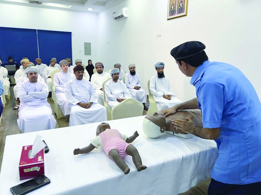 التعريف بالمهارات الأساسية للصحة والسلامة المهنية بمسقط