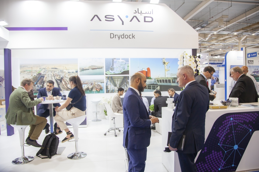 “أسياد” تستعرض قدراتها العالمية في مجال إصلاح السفن في معرض باليونان
