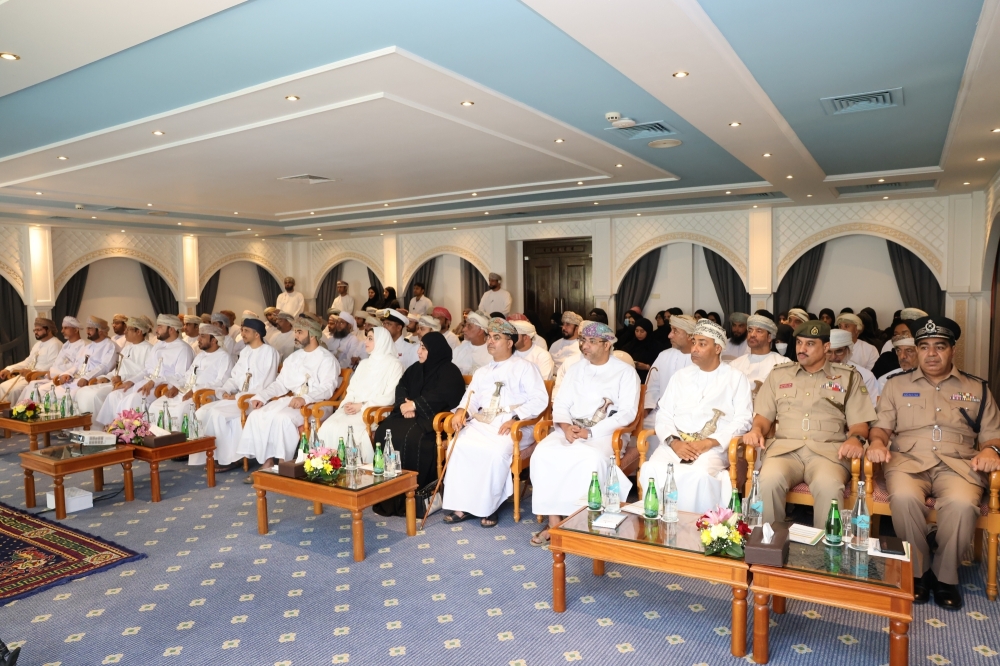 ندوة “شراكة وتمكين” بمسندم تناقش استثمار طاقات الأفراد والأسر في التنمية