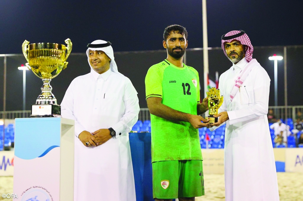 يونس العويسي: مدرب المنتخب استطاع اكتشاف المواهب