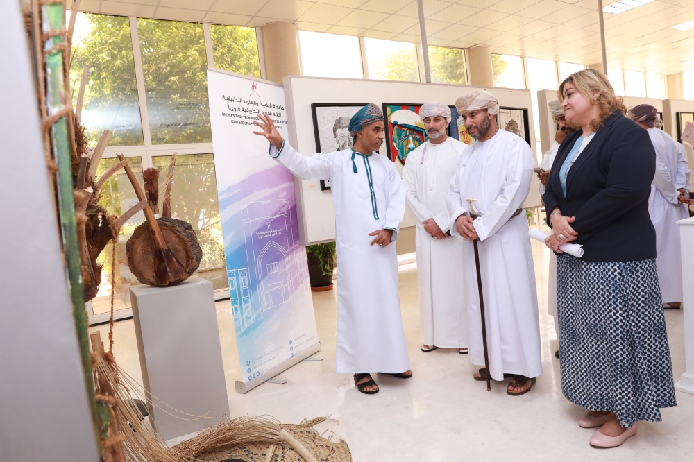 «مسقط للتصميم» يبحث التحول في الصناعات الإبداعية