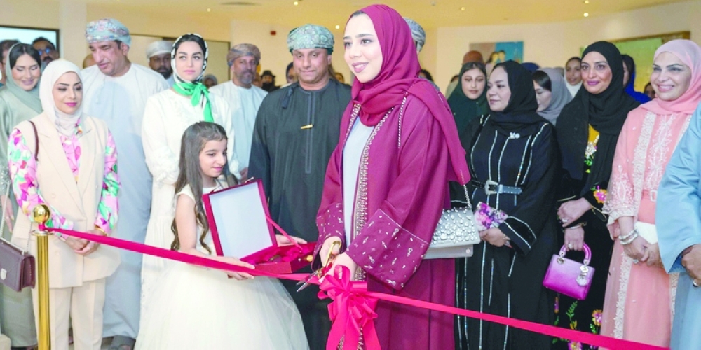 السيدة ميّان بنت شهاب تدشن صالة عرض «استوديوهات مكان» للفنون الإبداعية