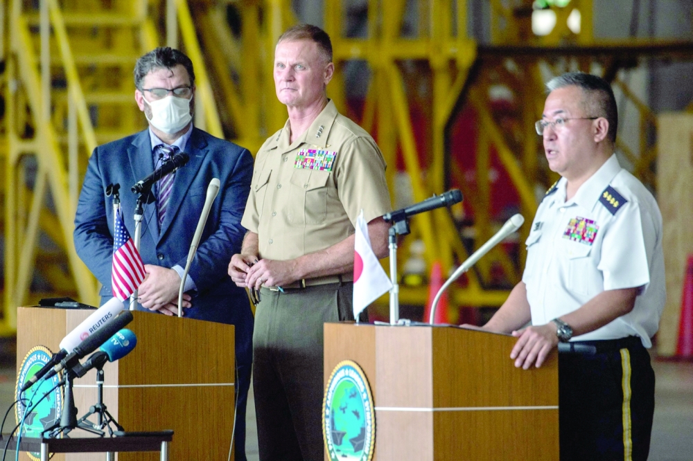 الحزب الحاكم في اليابان يركز على الدفاع في تعهداته الانتخابية