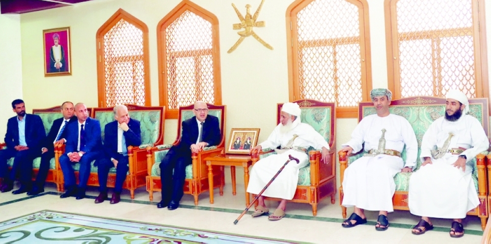 المفتي يستقبل رئيس سلطة الأراضي الفلسطيني