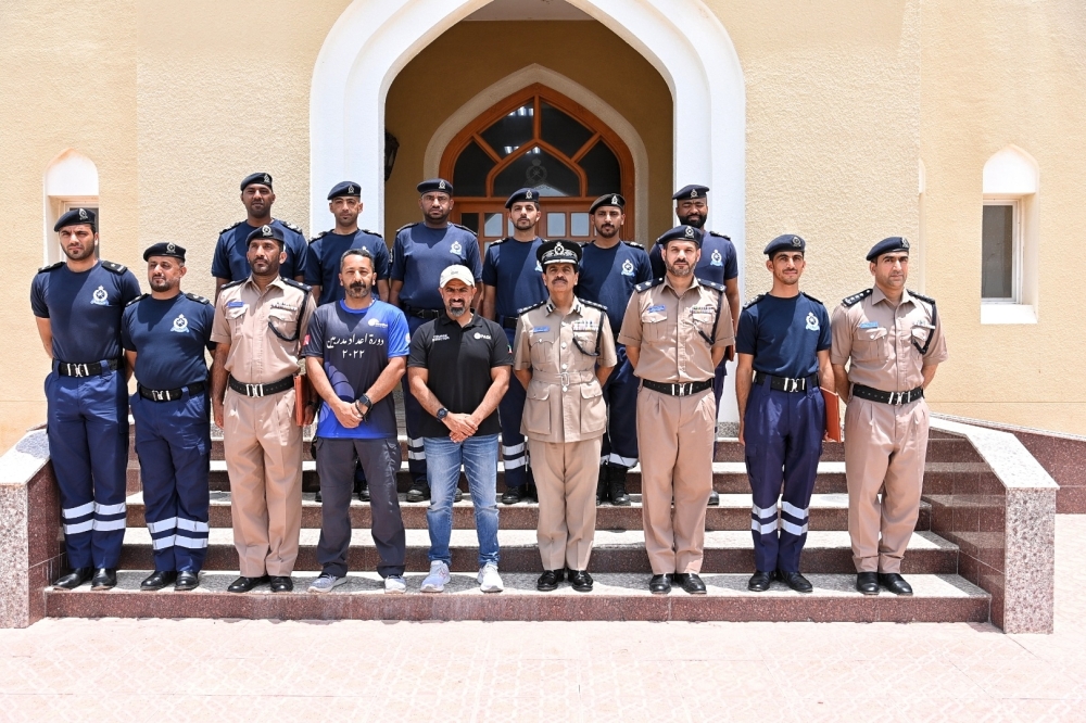 اختتام دورة الغوص بـ”الدفاع المدني”