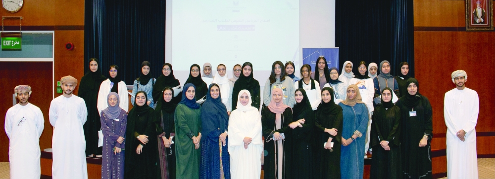 كلية الدراسات المصرفية والمالية تطلق برنامج «المستكشف المالي» لطلبة المدارس