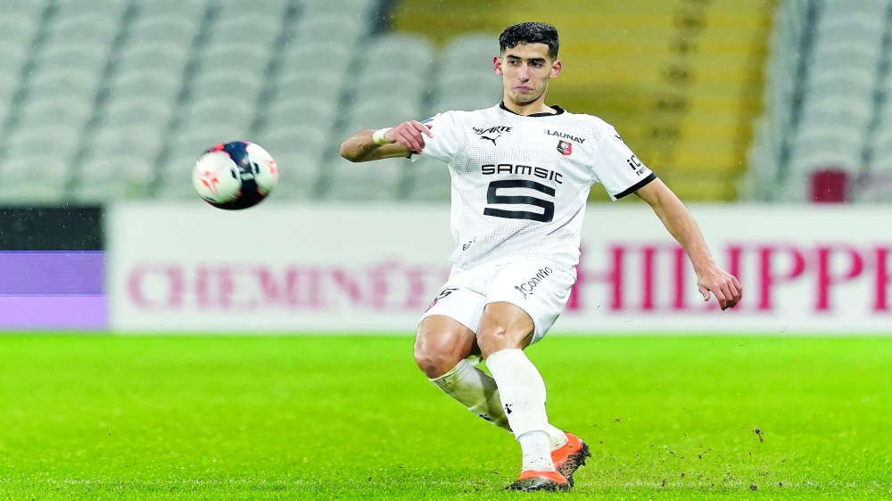 المغربي نايف أكرد يودع رين الفرنسي