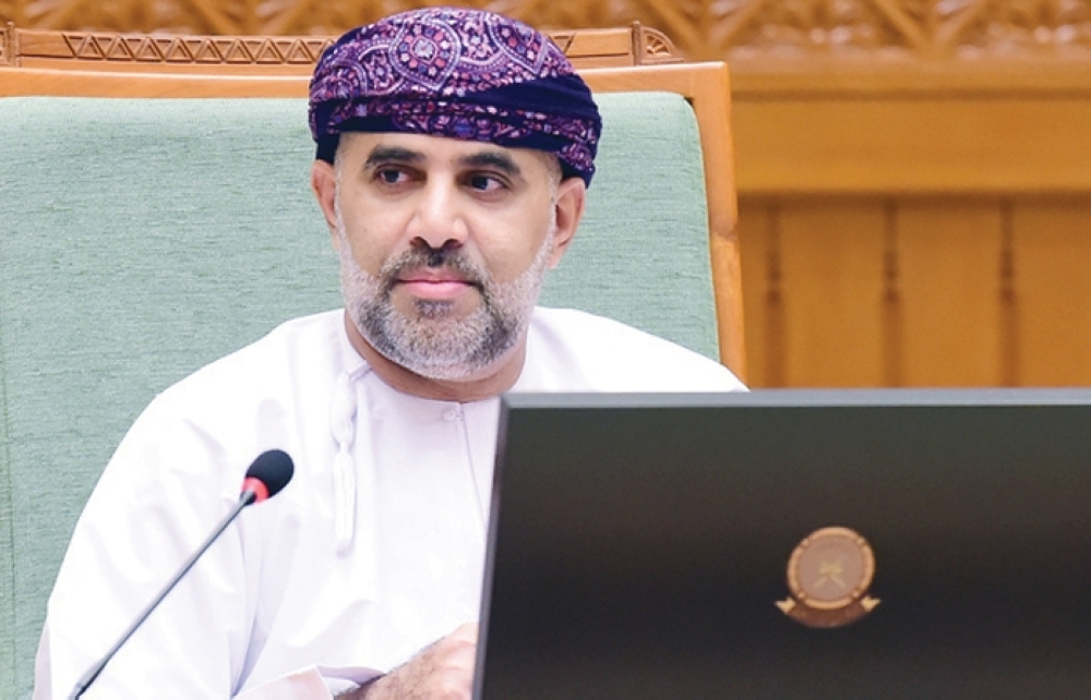 وزير الإسكان والتخطيط العمـــــــراني في بيان أمام «الشورى»: مواصـلة تنفيذ الأوامر السـامية بتوزيع 23 ألف أرض وتشكيل لجنة لمراجعة الملاحظات المتعلقة بالإسكان