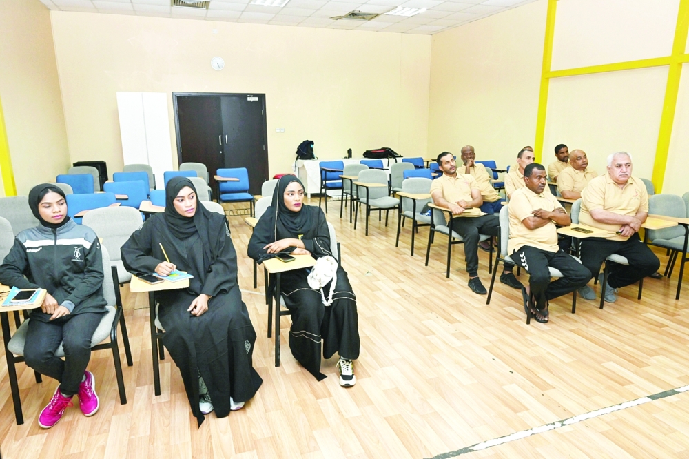 دورتي لحكام ومدربي اليد استعدادا للانطلاق الموسم الجديد