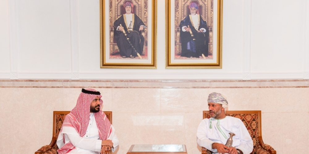 وفد من جامعة جدة يزور جامعة السلطان قابوس