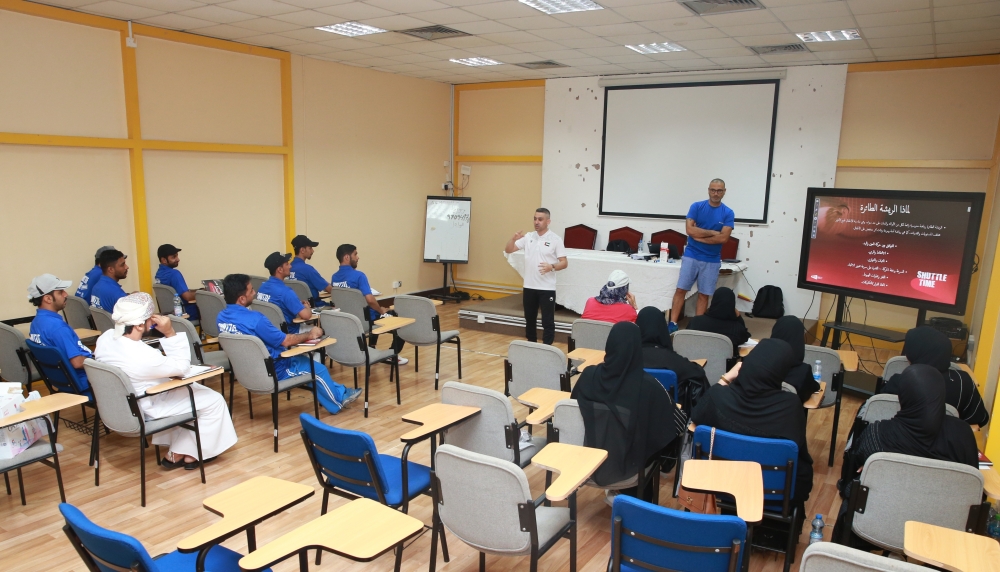 محاضرات نظرية مثرية وتطبيقات عملية تصقل مدربي الريشة الطائرة