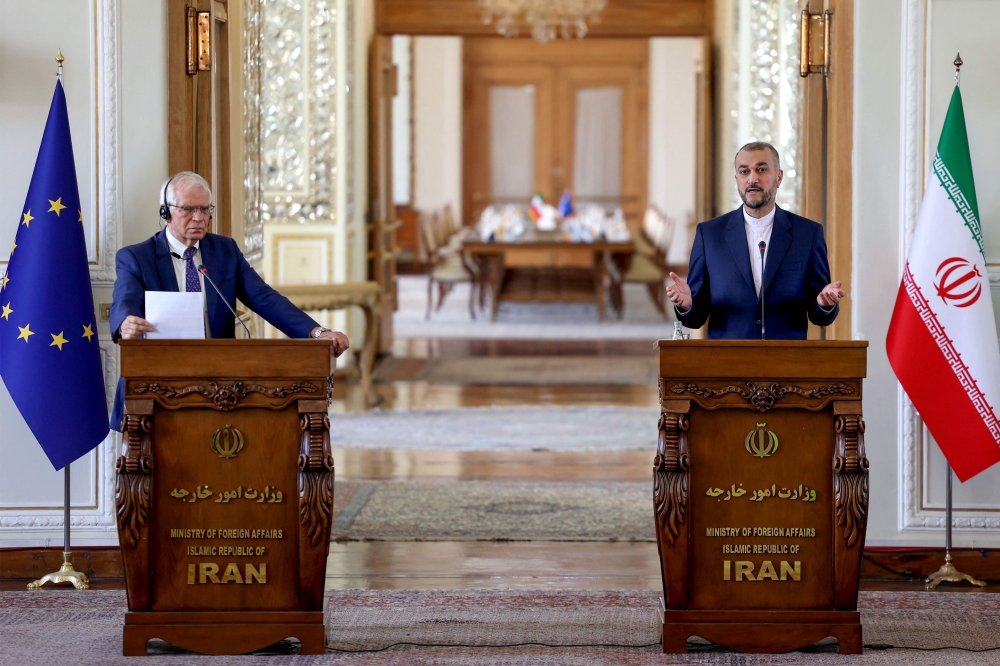وزير خارجية الاتحاد الأوروبي في طهران لإجراء "مناقشات حاسمة" 1 وزير خارجية الاتحاد الأوروبي في طهران لإجراء “مناقشات حاسمة”