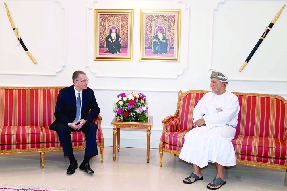 السيد شهاب يستقبل السفير المصري