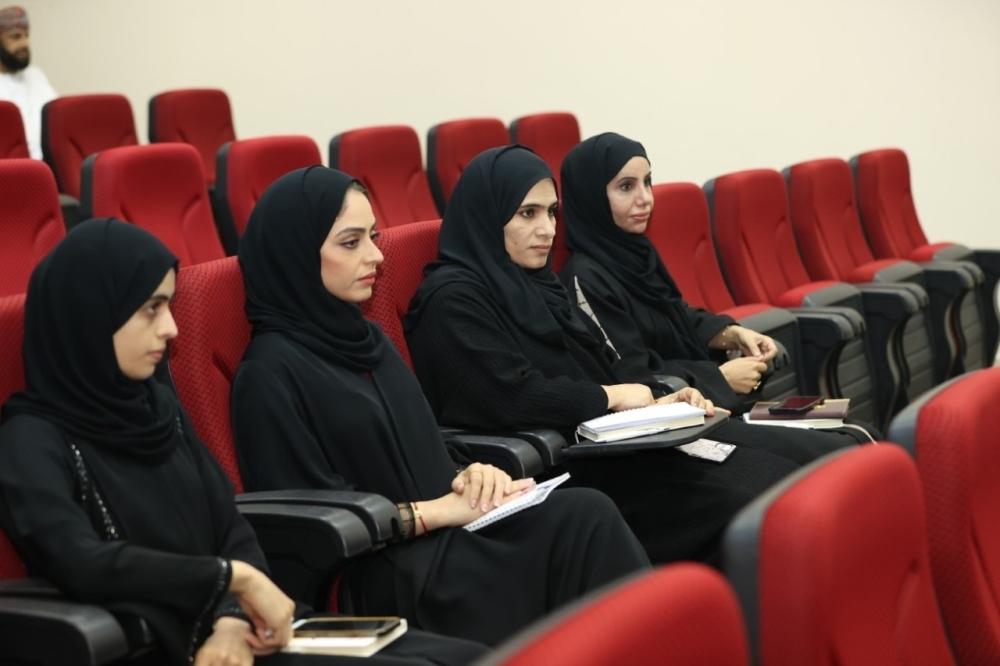 45 مشاركا في حلقة التسويق الرياضي للاتحادات والأندية