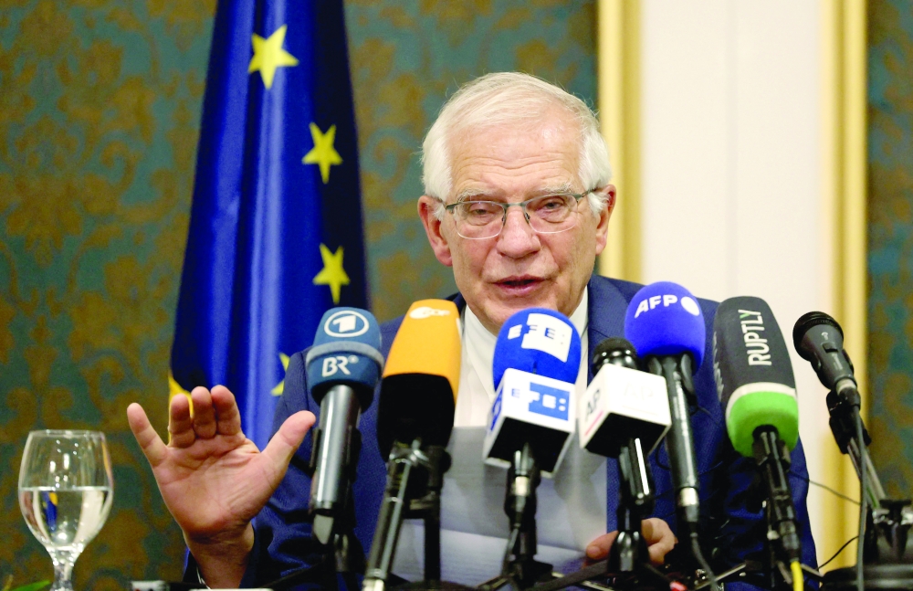 رئيسي : سنواصل المفاوضات مع التمسك بالمطالب الأساسية
محادثات إيرانية-أمريكية الأسبوع الجاري حول المسائل العالقة بشان رفع العقوبات