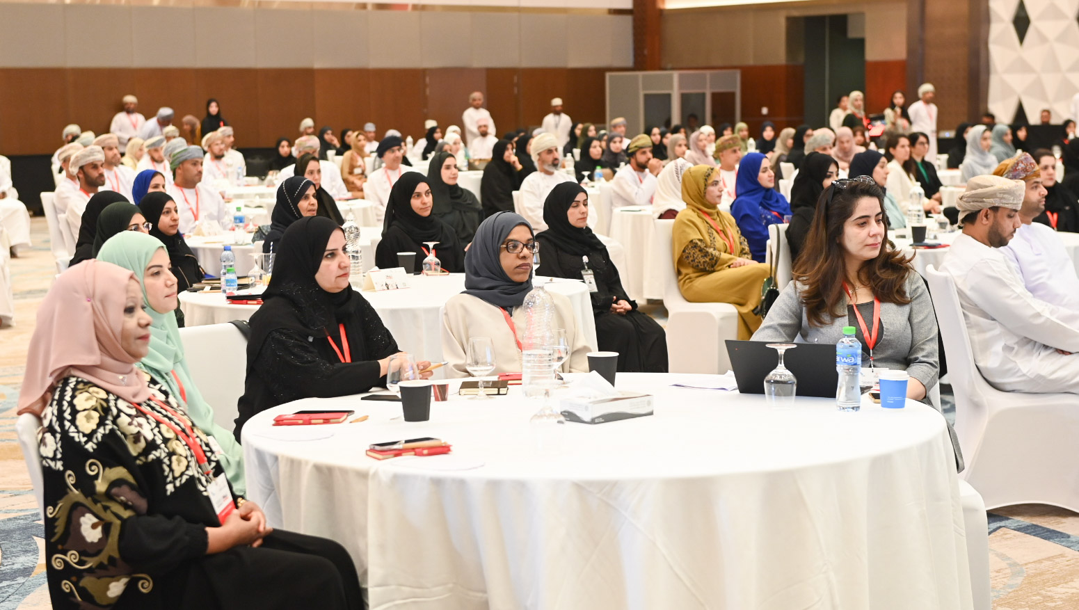 افتتاح أعمال ندوة “التعليم في سلطنة عُمان نحو تعليم مستدام، ومُعزز لمهارات المستقبل”
