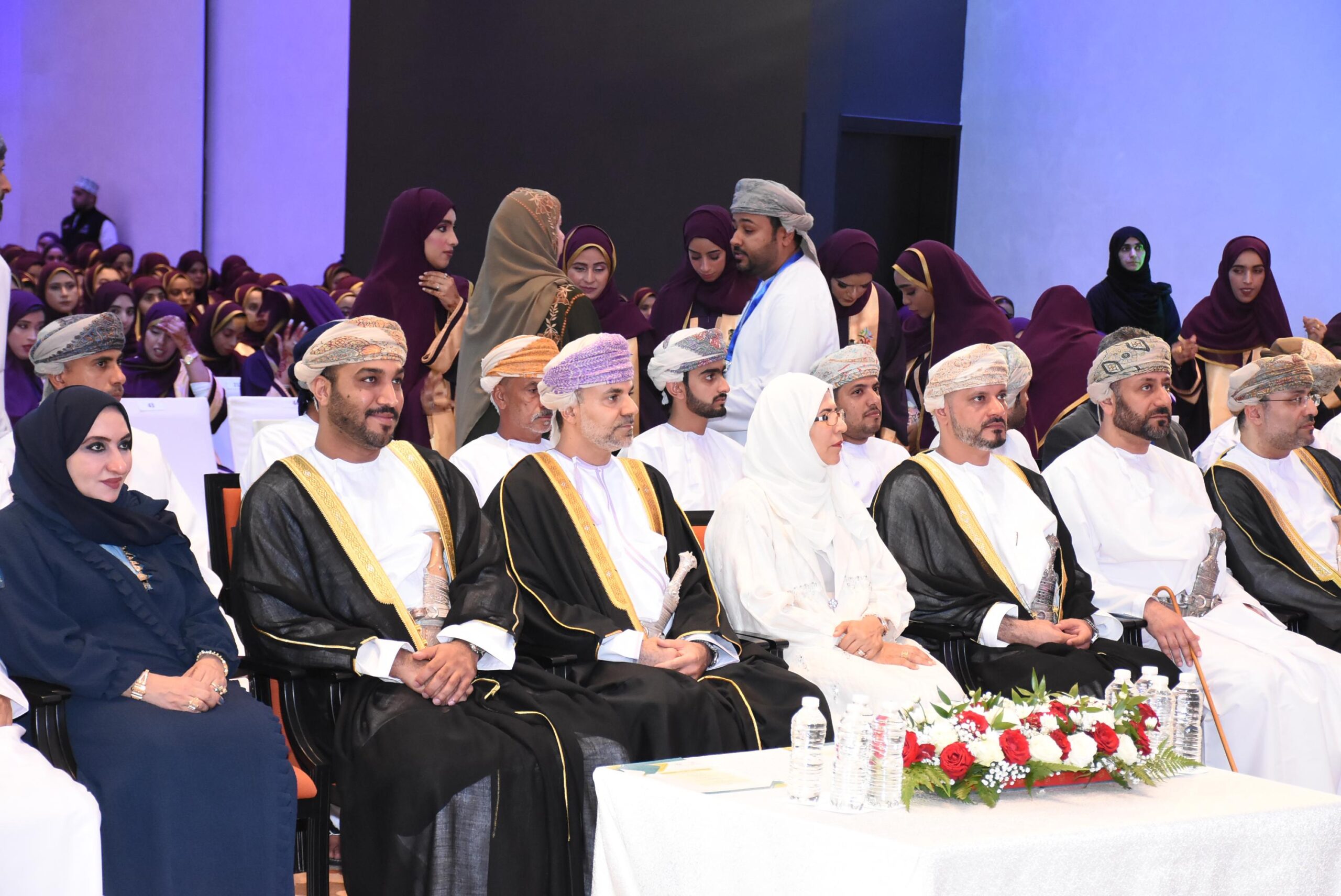 تخريج الدفعتين الرابعة والخامسة من الكليات المهنية بصحم  وشناص والبريمي والخابورة