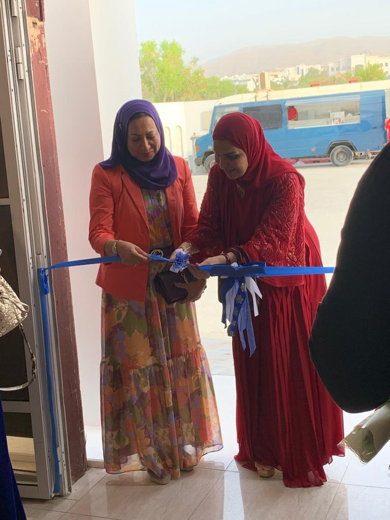 افتتاح معرض هبطة العيد بجمعية المرأة العمانية بمسقط