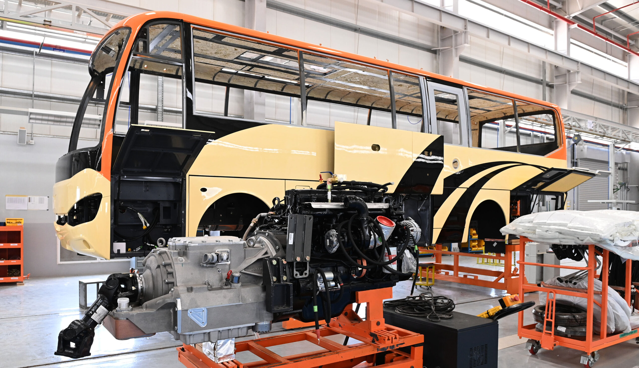 مصنع كروة للسيارات بالدقم.. نقلة نوعية في الصناعة العُمانية 3 62b6d56f684aa scaled