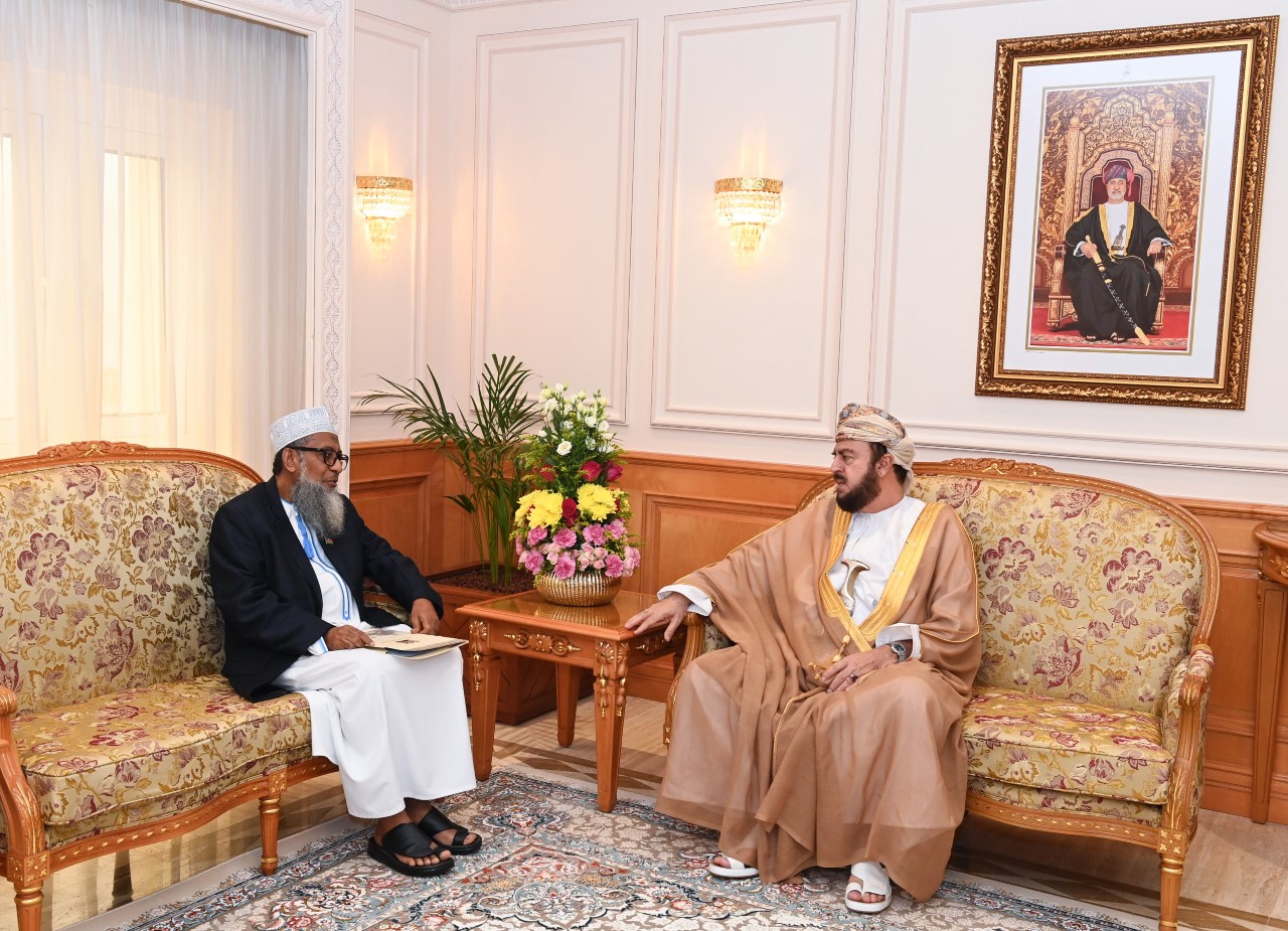 السيد أسعد بن طارق يودّع سفيري كينيا وسريلانكا