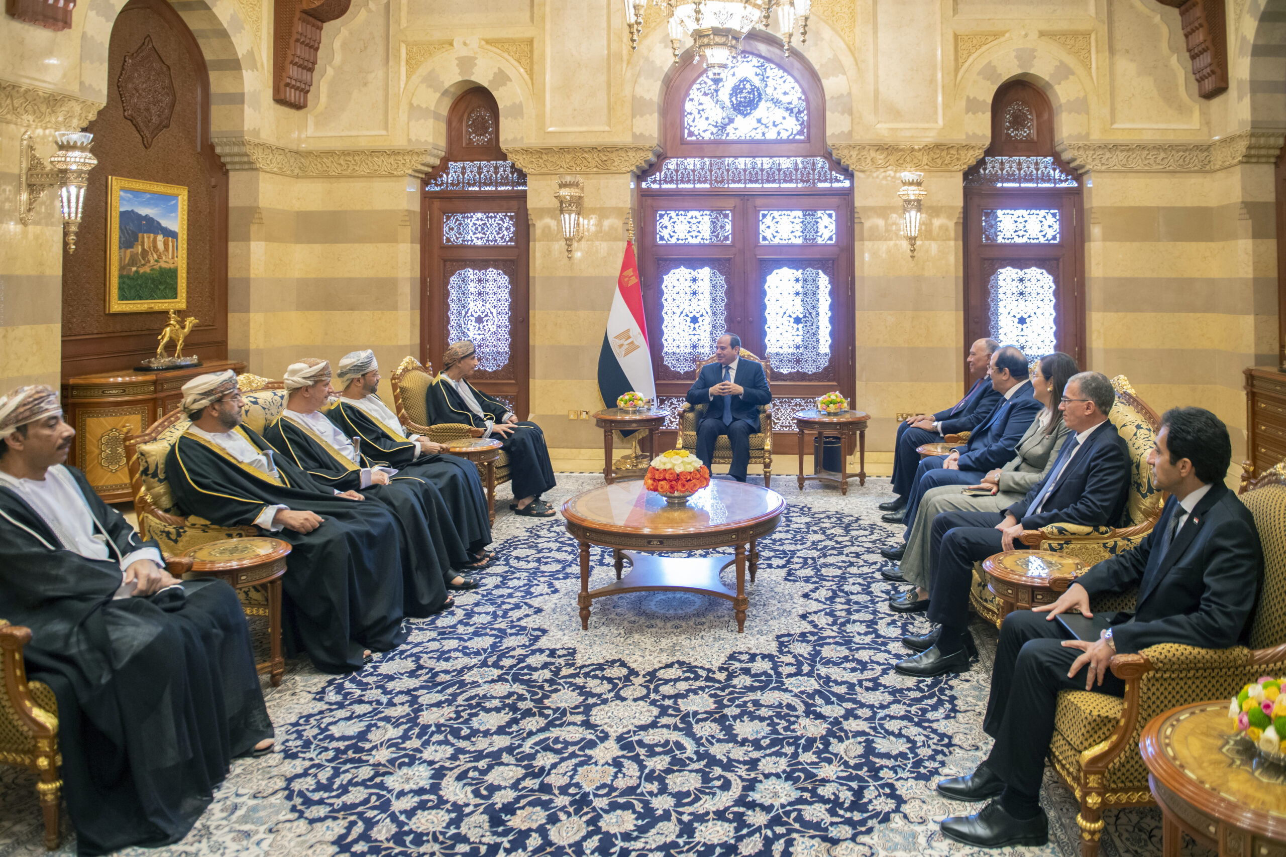 الرئيس المصري يستقبل سمو السيد فهد