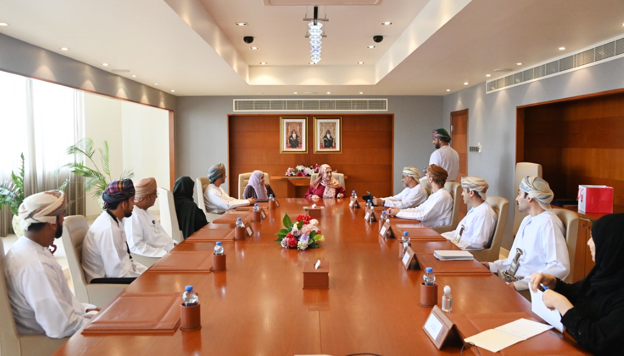 التعليم العالي وبنك مسقط يوقعان برنامج تعاون لاحتضان مشاريع التخرج الطلابية