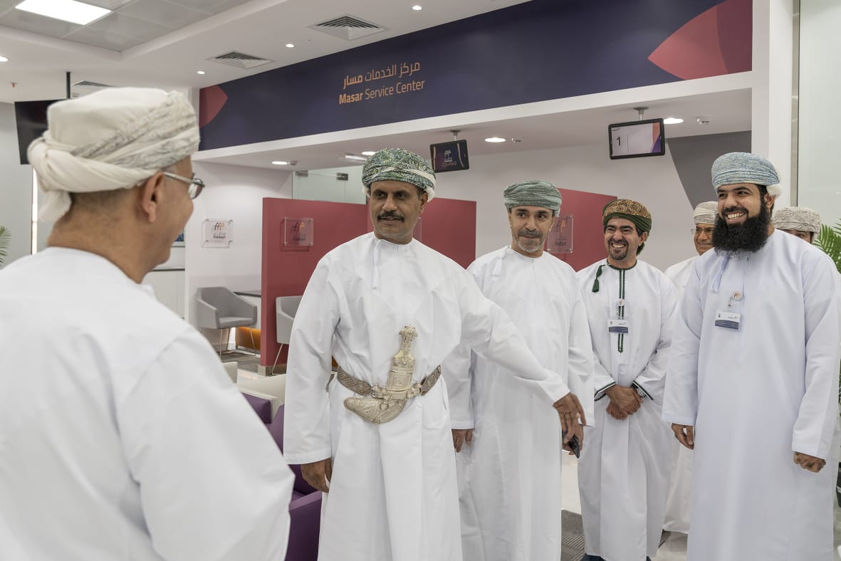 مدائن تفتتح “مبنى الخدمات” ومركز “مسار” في مدينة سمائل الصناعية