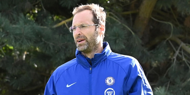 بيتر تشيك يترك منصب المستشار الفني في تشيلسي