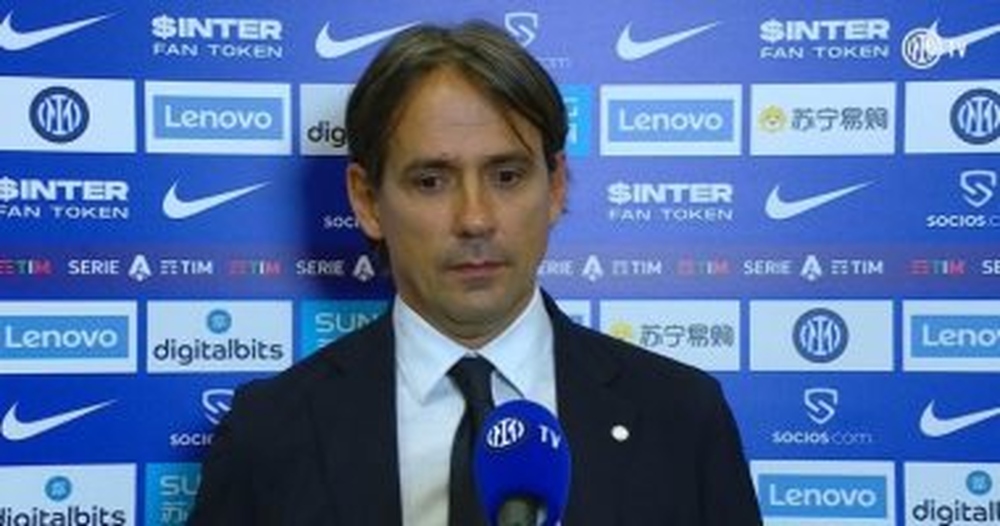 انتر ميلان يمدّد عقد مدربه عامين آخرين