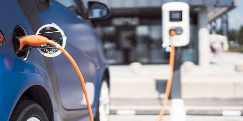 بكين تدعم الطلب على السيارات الكهربائية