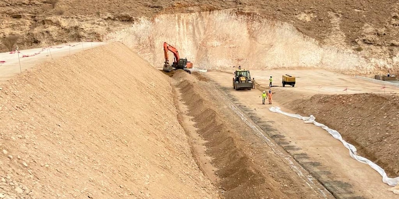 تواصل العمل في مشروع سد وادي سرور بولاية ضنك