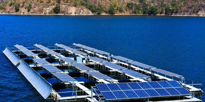 تدشين أول محطة عائمة للطاقة الشمسية في الشرق الأوسط وإفريقيا بتونس