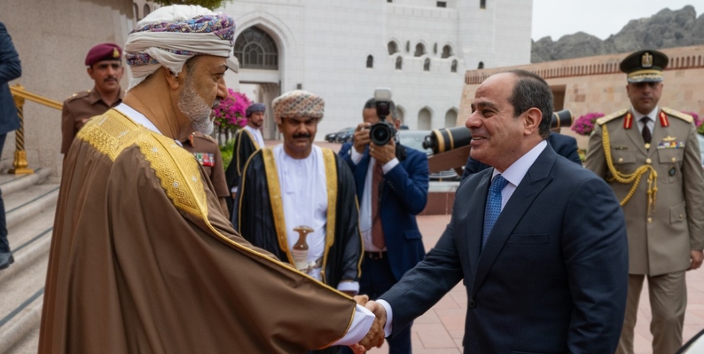 جلالة السلطان يقيم مأدبة غداء خاصة على شرف فخامة الرئيس المصري