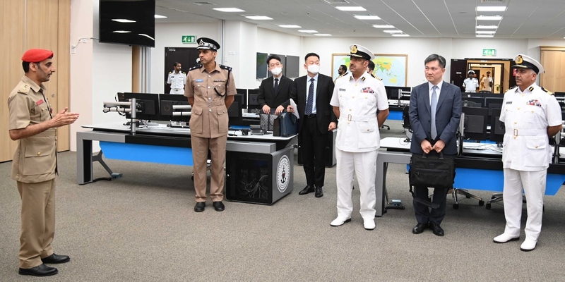 المدير العام للسياسة الدولية بجمهورية كوريا يزور مركز الأمن البحري