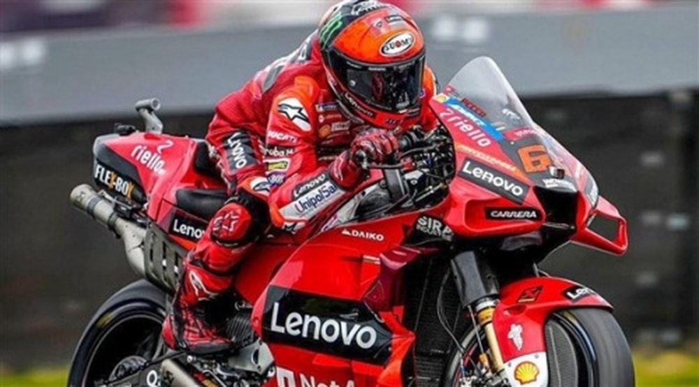 الإيطالي بانيايا يفوز بجائزة نذرلاند الكبرى للدراجات النارية