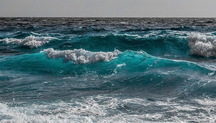 Waves over 4m in height, alert issued for sea-goers