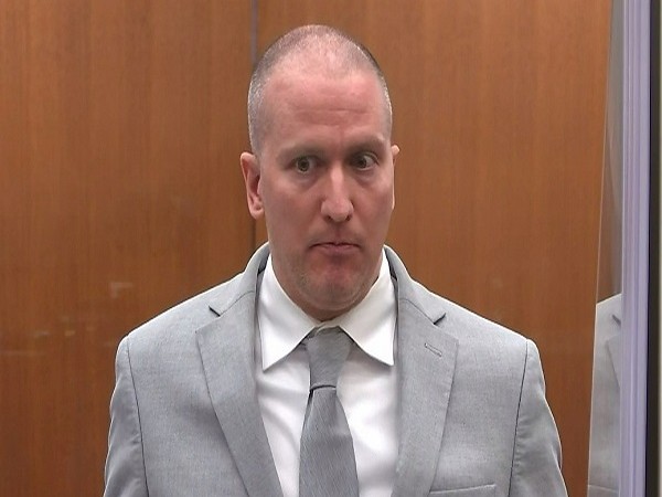 Former US cop Derek Chauvin gets 21 years for George Floyd's murder 1 Former US cop Derek Chauvin gets 21 years for George Floyd's murder