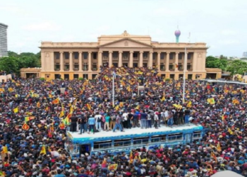 Enraged Sri Lankans 'unwind' at President Gotabaya Rajapaksa's house