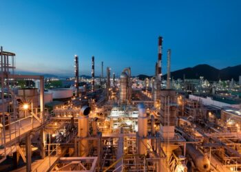 Inventories of four largest Korean petrochemical firms surged by 54%