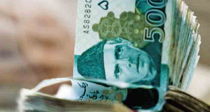 Pakistani rupee slumps further to PKR221 against USD