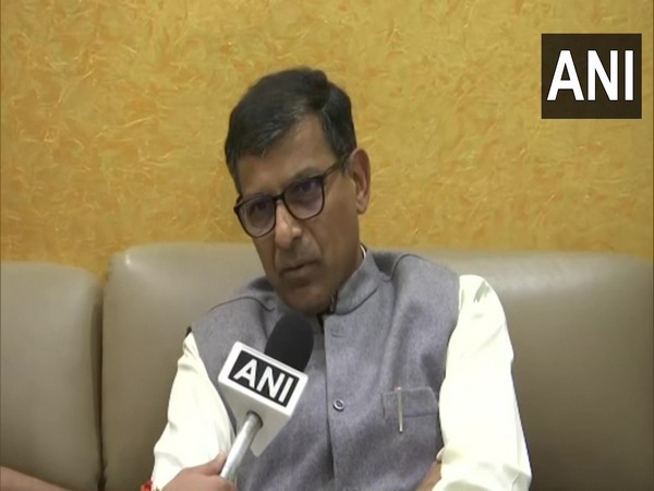 India does not have problems like Pakistan and Sri Lanka, says former RBI Governor Raghuram Rajan