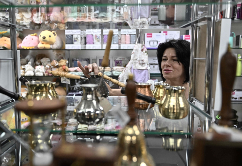 عودة الحياة إلى طبيعتها شيئا فشيئا في مدينة “كراماتورسك” قرب خطوط الجبهة في أوكرانيا