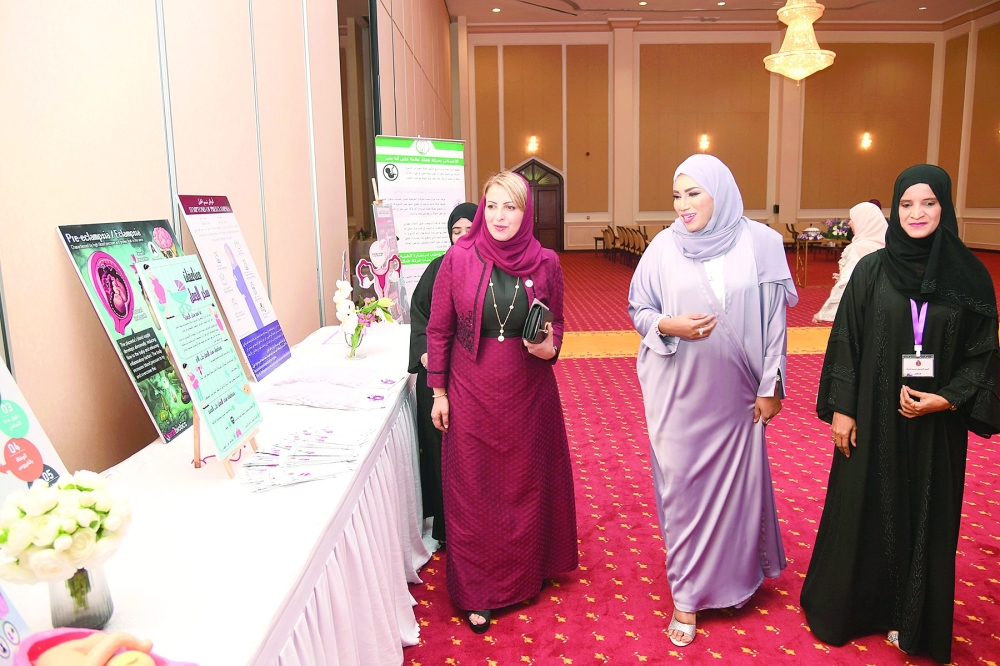 الخمات الطبية تنظم أمسية توعوية حول صحة المرأة